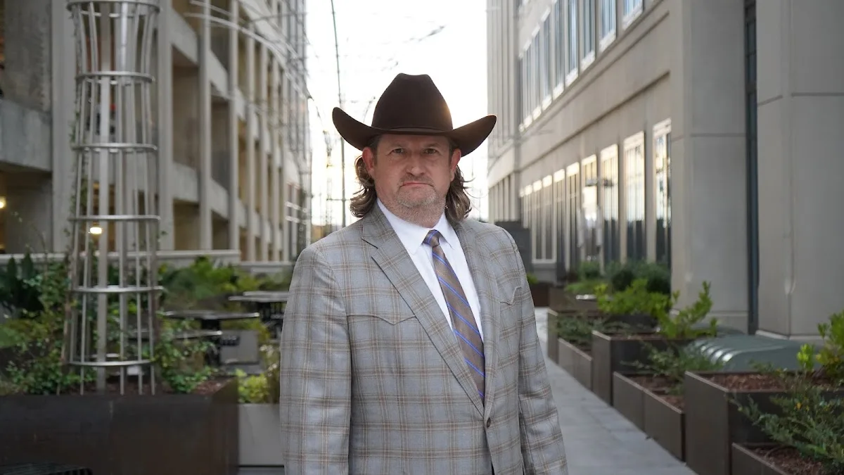 Abbott Law Firm - The Outlawyer