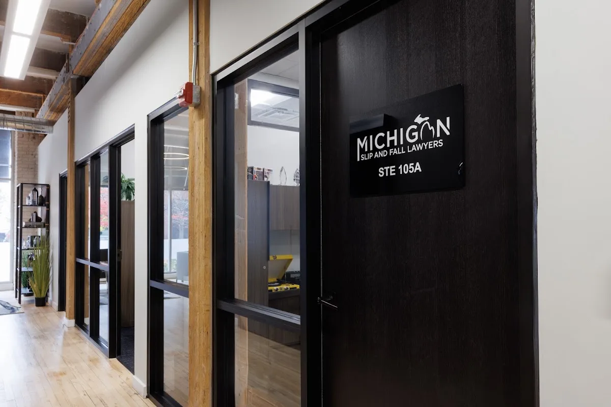 FallLaw.com — image 2