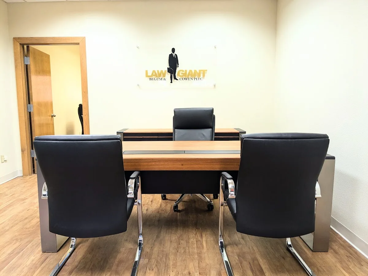 Law Giant Injury Lawyers — image 2
