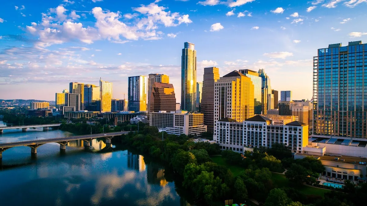 Lorenz & Lorenz — image 1