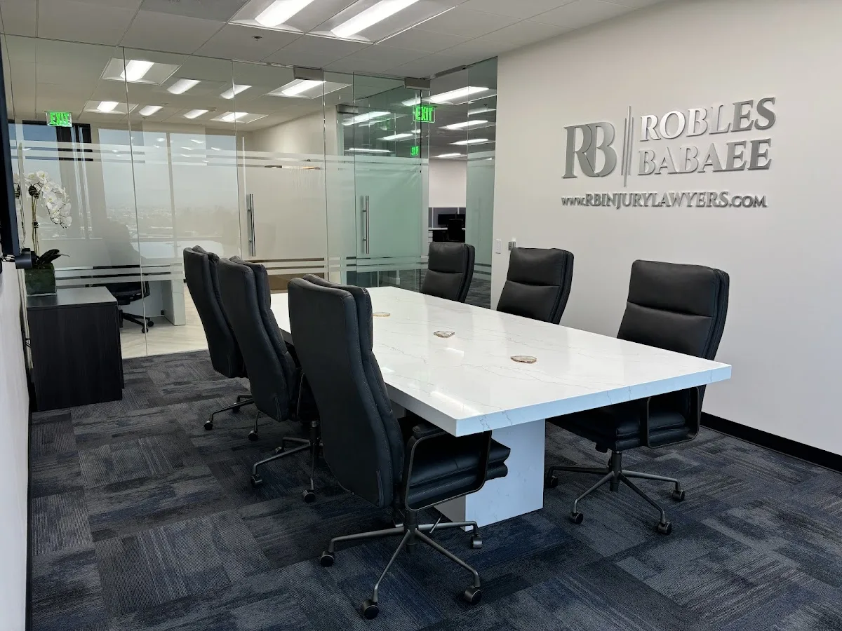 ROBLES BABAEE, Personal Injury Lawyers Santa Ana — image 1