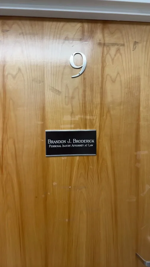 Springfield Personal Injury Attorney at Law, Brandon J. Broderick — image 3