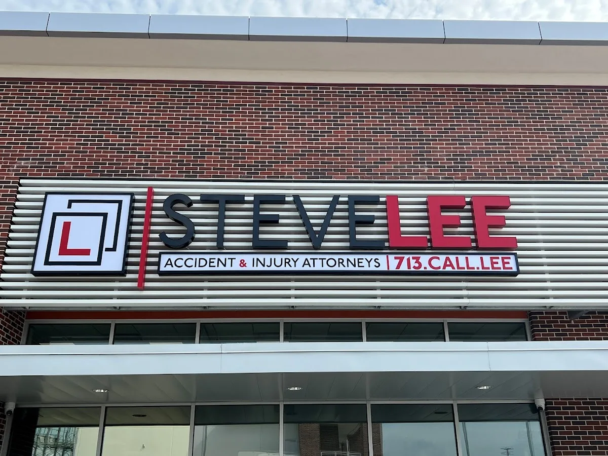 Steve Lee - Accident & Injury Attorneys — image 1