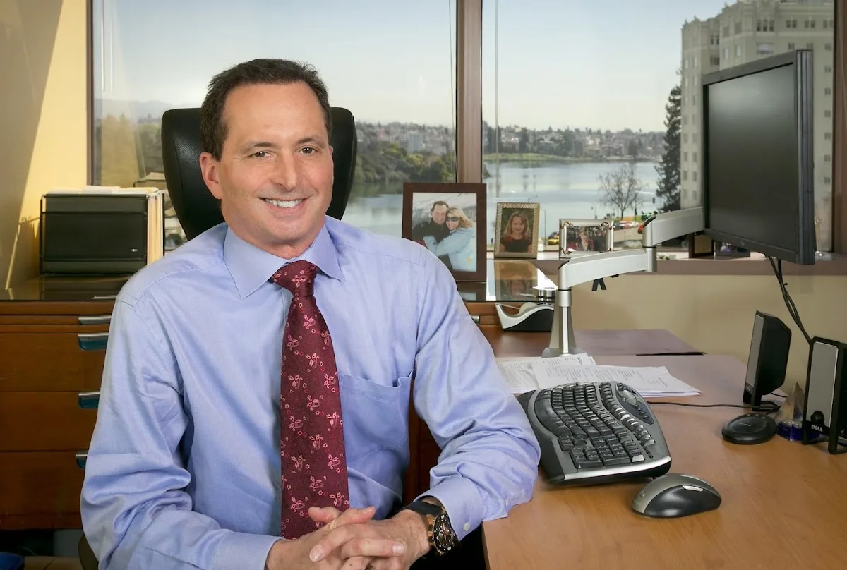 Venardi Zurada — image 3