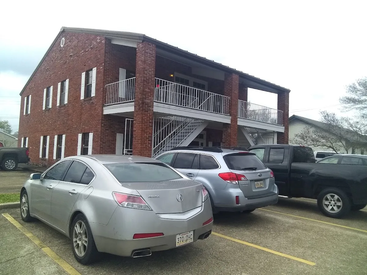 Walter R Krousel Jr & Associates — image 2